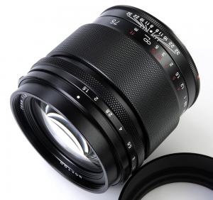 Voigtlander RF 75mm f/1.5 Nokton Aspherical